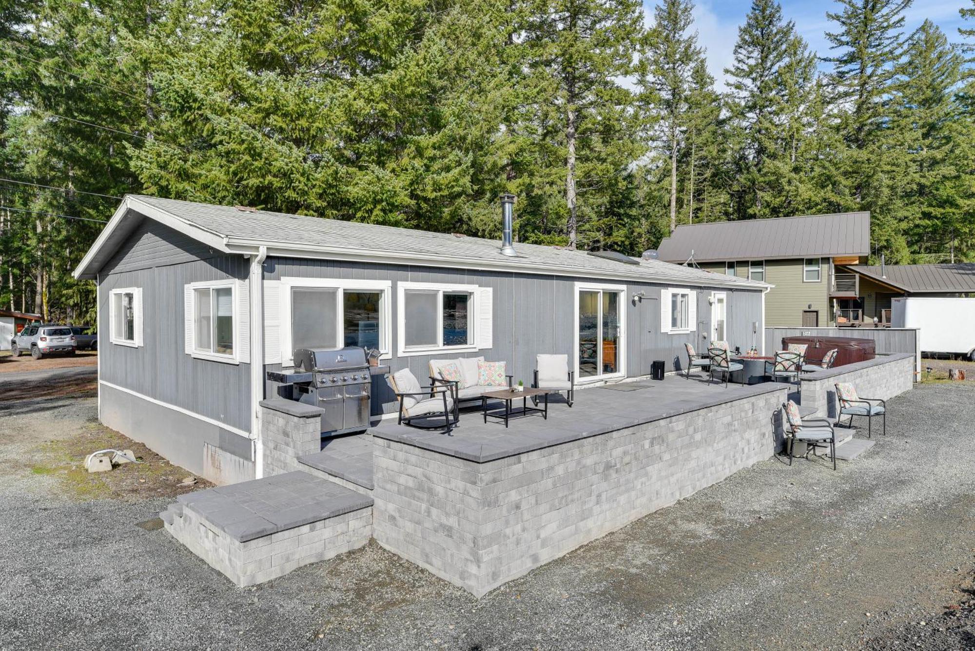 Riverfront Home With Deck, Near Mount Rainier! Packwood Exteriér fotografie